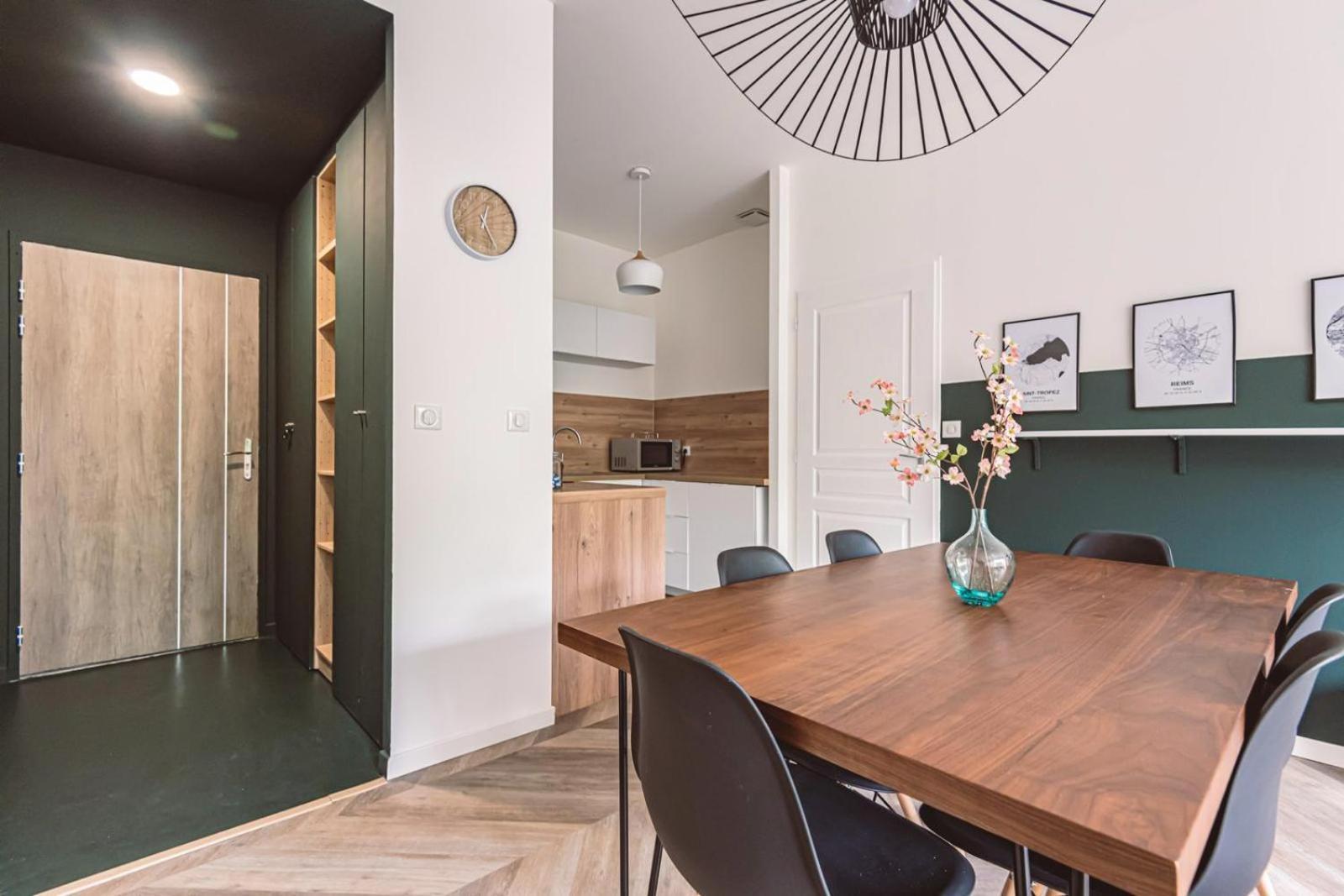 Apartament Henri Au Pied De La Cathedrale. Reims Zewnętrze zdjęcie